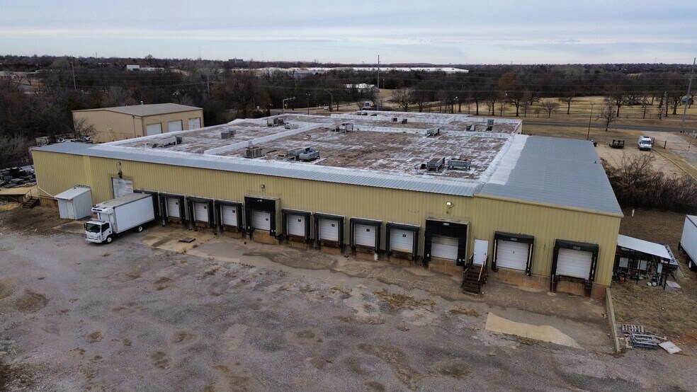 More Photos Of 8716 SE 15th St, Oklahoma City Distribution For Sale