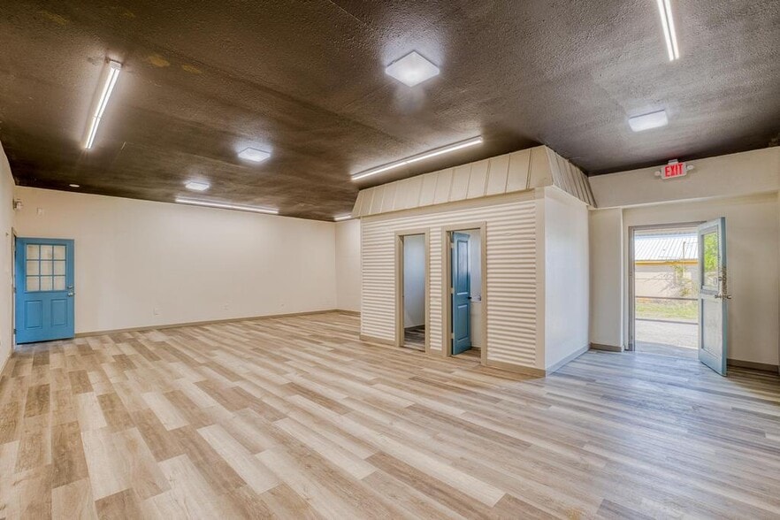 More Photos Of 451 S Old Corry Field Rd, Pensacola Warehouse For Lease