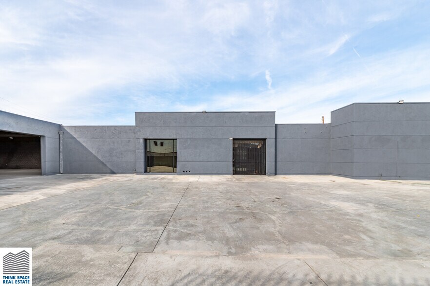 More Photos Of 4900 Washington Blvd, Los Angeles Warehouse For Lease