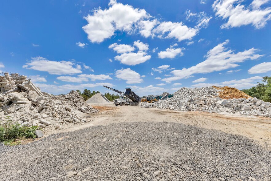 More Photos Of 205 Bomber Rd, Winter Haven Land For Lease