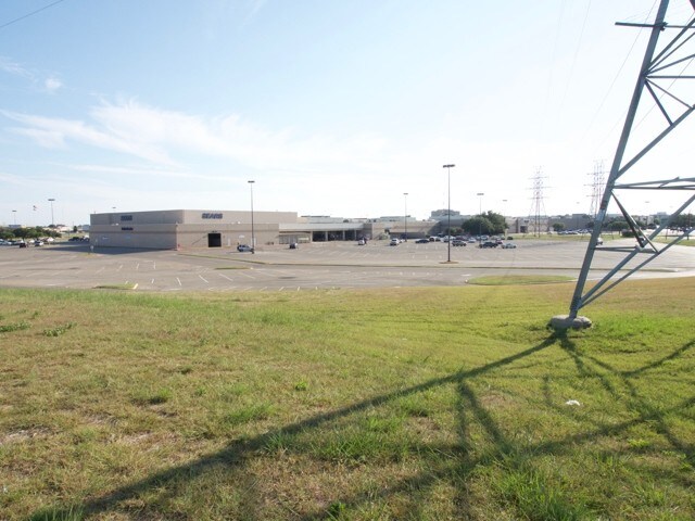 More Photos Of 5801 W Waco Dr, Waco Land For Sale