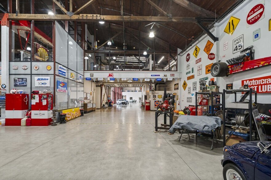 More Photos Of 1920 Garrett St, Enumclaw Industrial For Sale