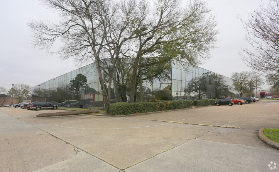 More Photos Of 12345 Jones Rd, Houston Office For Lease