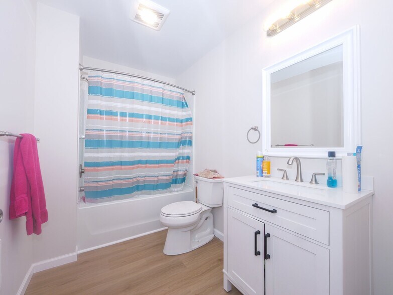 More Photos Of 185 Broadway, Newburgh Storefront Retail Residential For Sale