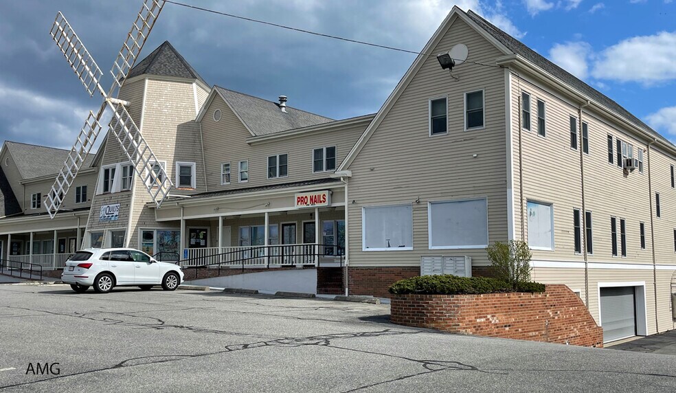 More Photos Of 109 Main St, West Dennis Storefront Retail Office For Lease