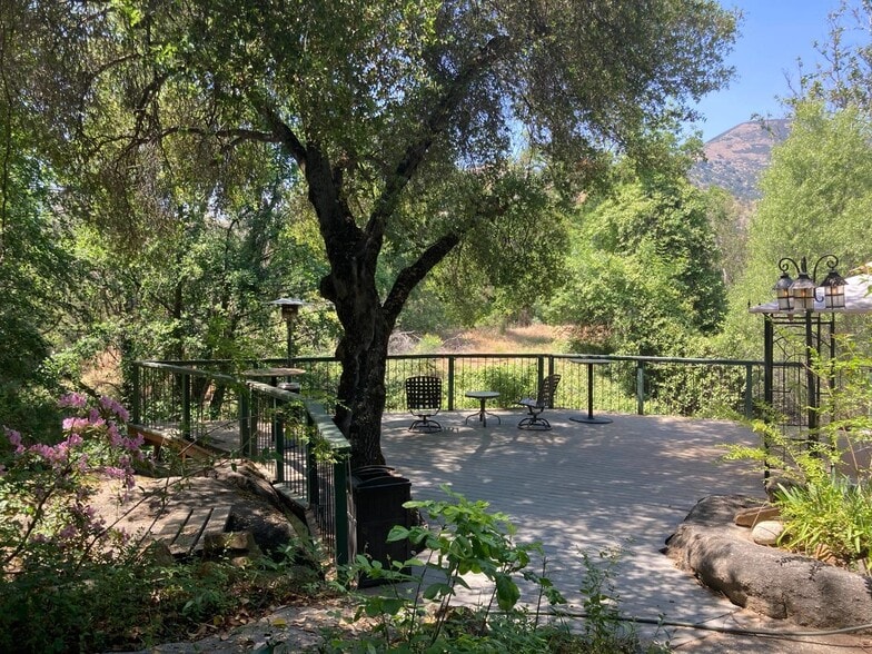 More Photos Of 42975 Sierra Dr, Three Rivers Hotel For Sale