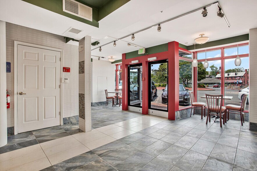 More Photos Of 81 Main St, Annapolis Restaurant For Sale