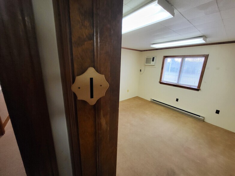 More Photos Of 506 Brookletts Ave, Easton Office For Sale