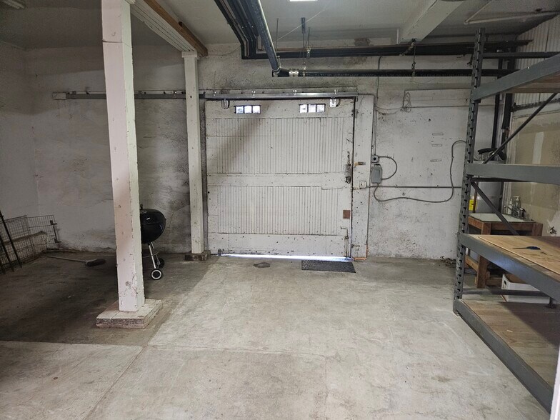 More Photos Of 260 N Petaluma Blvd, Petaluma Storefront Retail Office For Lease