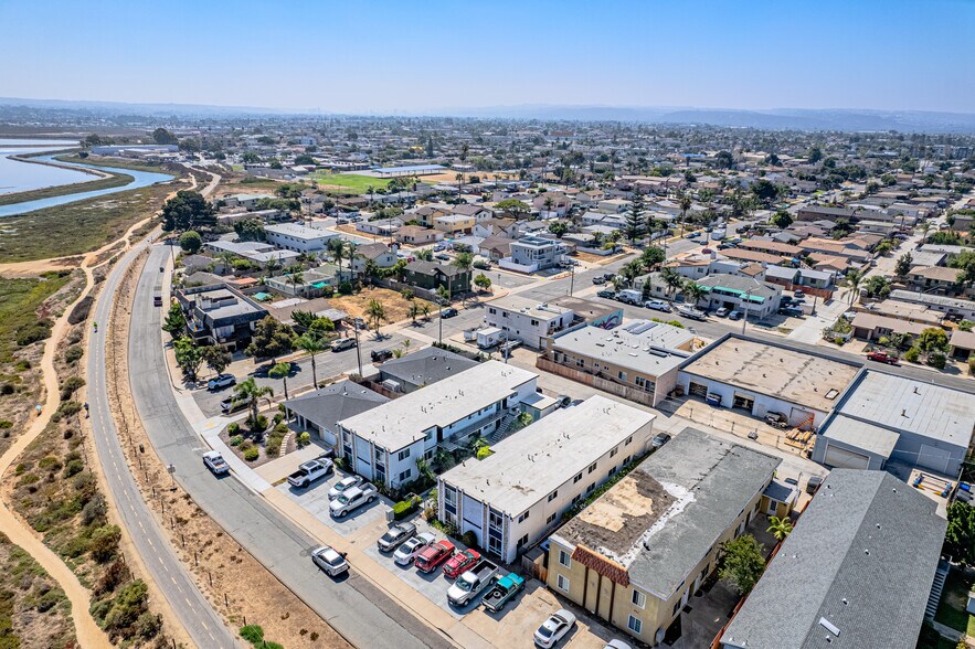 More Photos Of 725-727 Boulevard Ave, Imperial Beach Apartments For Sale
