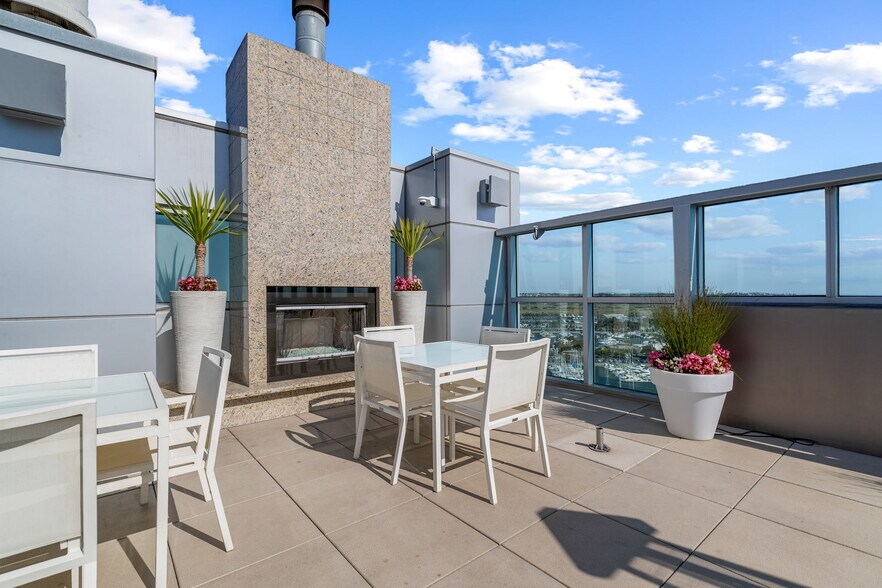 More Photos Of 13700 Marina Pointe Dr, Marina Del Rey Apartments For Sale