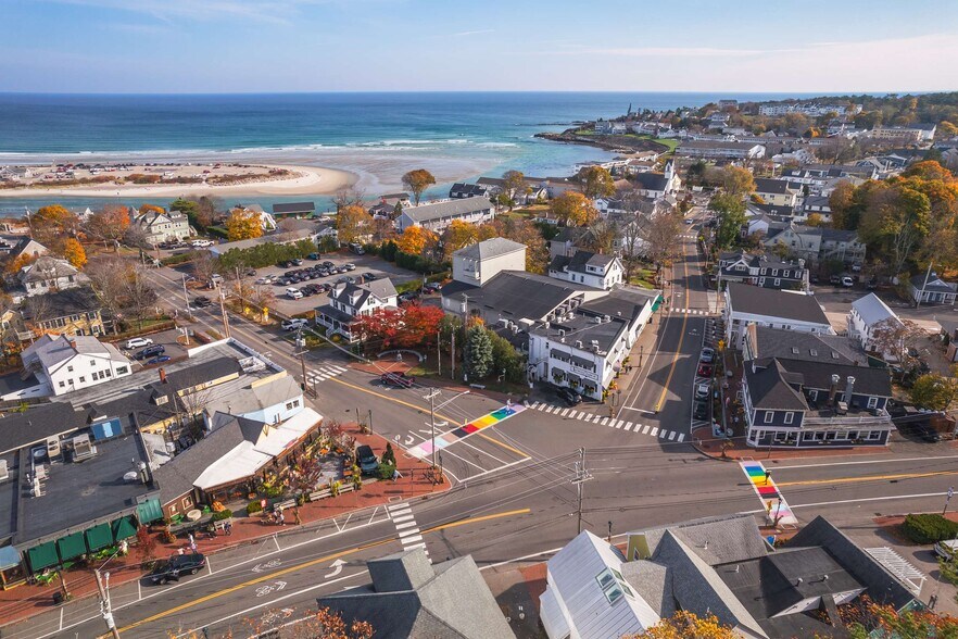 More Photos Of 307 Main St, Ogunquit Storefront For Lease