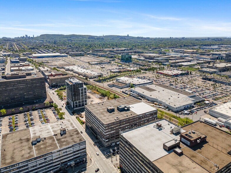 More Photos Of 9500 Rue Meilleur, Montréal Office For Lease