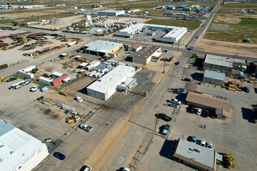 More Photos Of 16788 Smoke Tree St, Hesperia Service For Sale