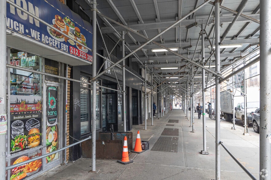 More Photos Of 2090 Seventh Ave, New York Office For Lease