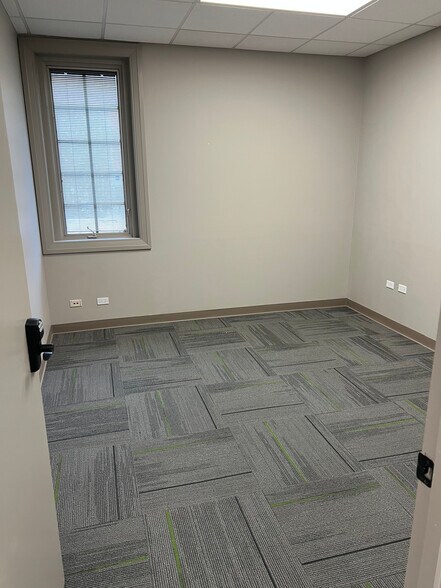 More Photos Of 718 Ogden Ave, Downers Grove Loft Creative Space For Lease