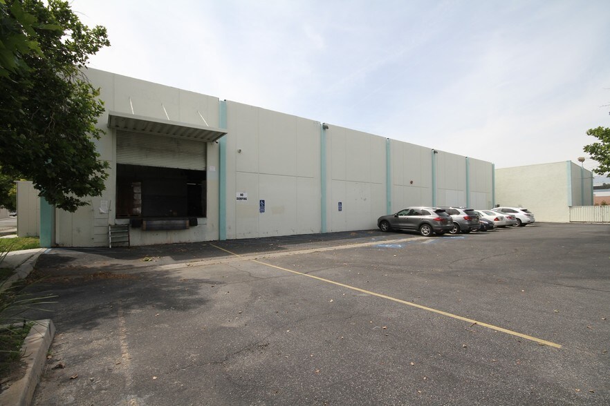More Photos Of 444 Athol St, San Bernardino Warehouse For Sale