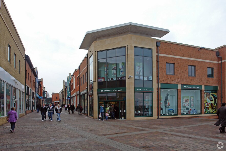 More Photos Of Station Rd, Didcot Storefront For Lease