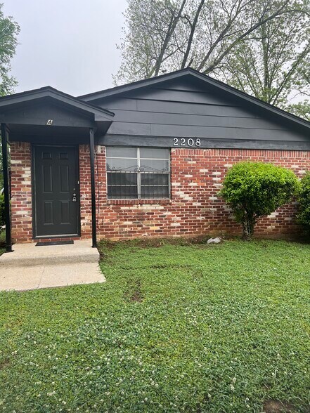 Primary Photo Of 2208 Avenue G, Birmingham Multifamily For Sale