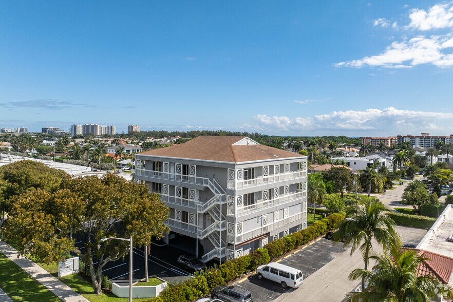 More Photos Of 2790 N Federal Hwy, Boca Raton Office For Lease
