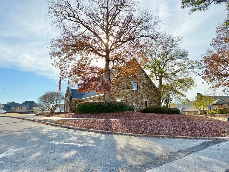 More Photos Of 204 Griffin Park Dr, Birmingham Office For Sale