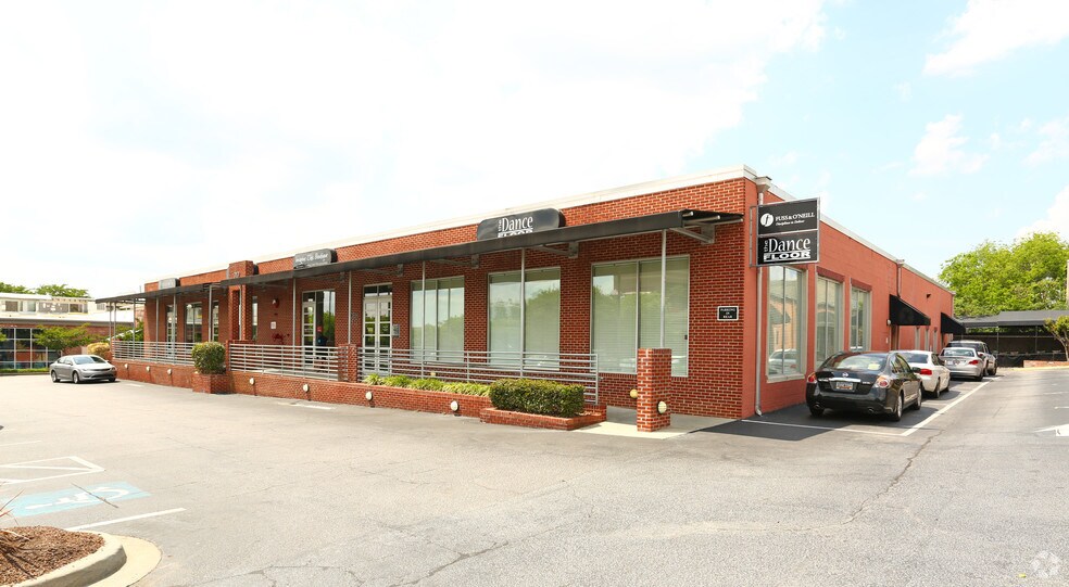 More Photos Of 717 Lady St, Columbia Storefront Retail Office For Lease