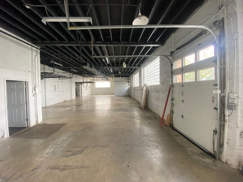 More Photos Of 1700 N Throop St, Chicago Office For Lease