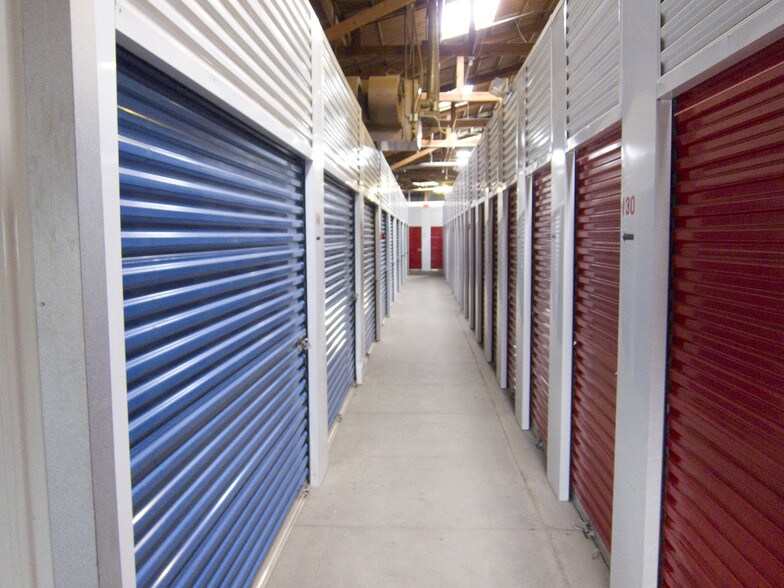 More Photos Of 695 W Saint Marys Rd, Tucson Self Storage For Sale