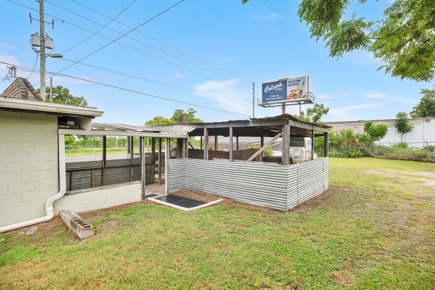 More Photos Of 3101 N Orange Blossom Trl, Zellwood Restaurant For Sale