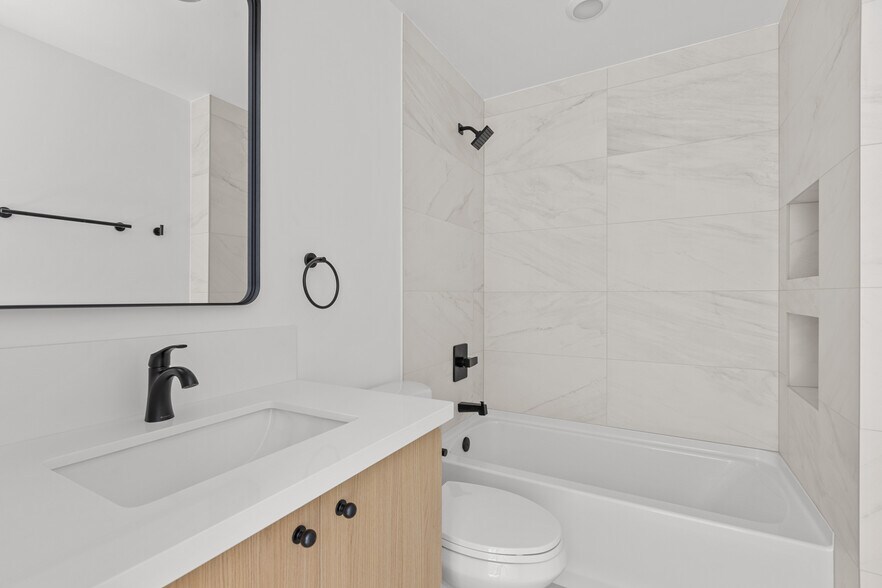 More Photos Of 1012 Uptown Aly, Sacramento Multifamily For Sale