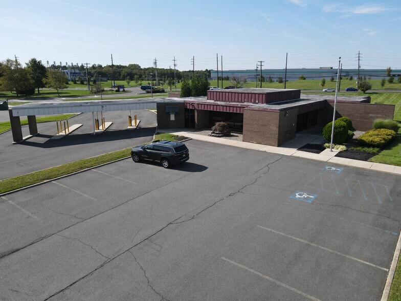 More Photos Of 304 Princeton Hightstown Rd, East Windsor Bank For Lease