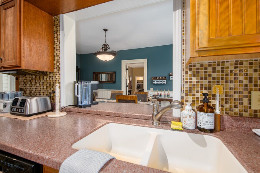 More Photos Of 143 Church Ave, Oshkosh Hospitality For Sale