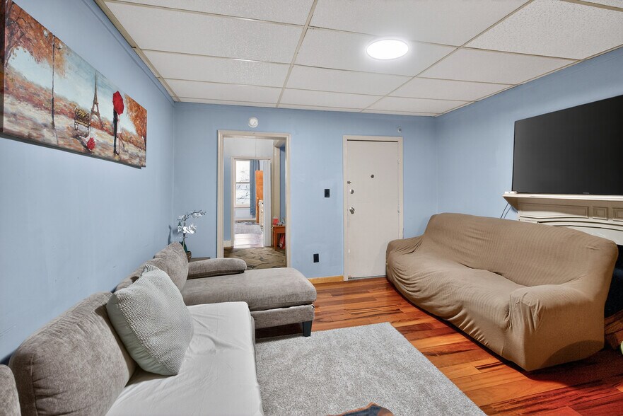 More Photos Of 427 S Pearl St, Albany Storefront Retail Residential For Sale