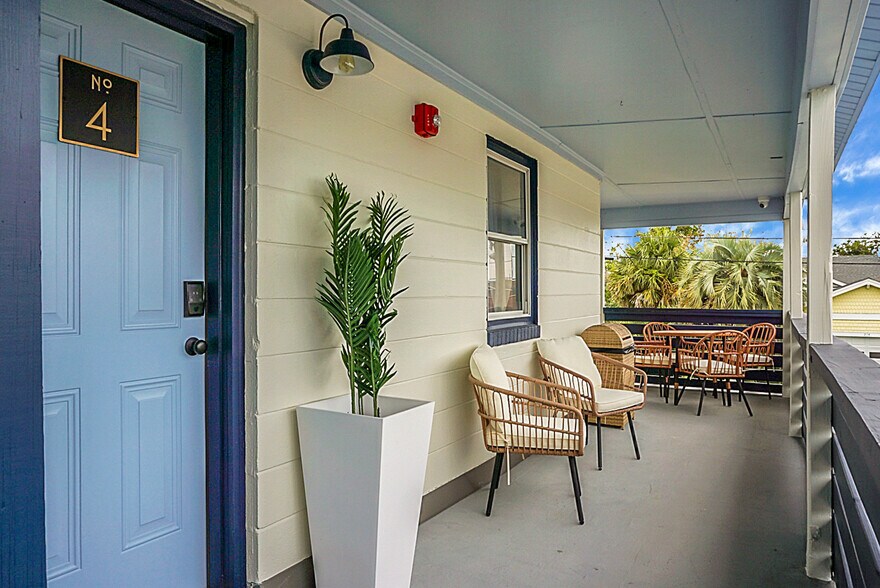 More Photos Of 213 Raleigh Ave, Carolina Beach Hotel For Sale