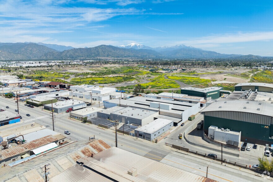 More Photos Of 400-410 S Irwindale Ave, Azusa Warehouse For Lease