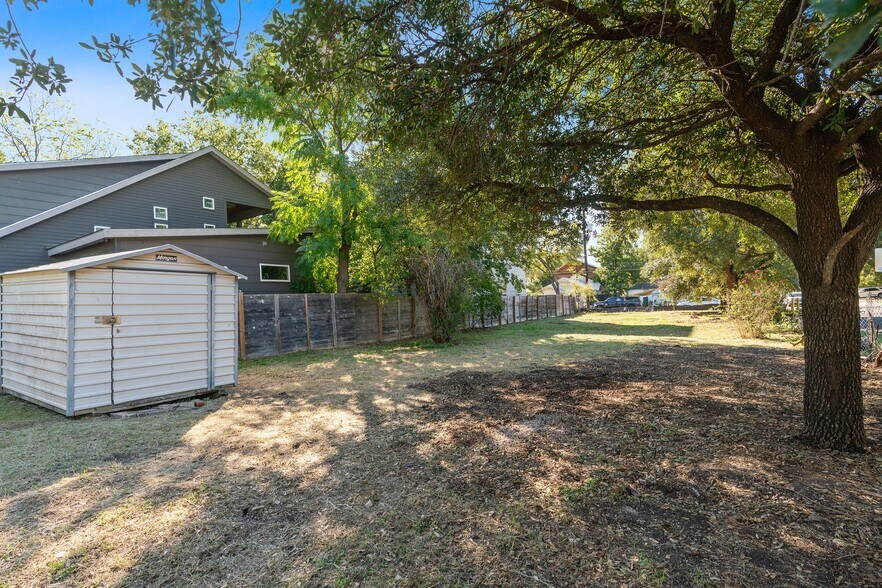 More Photos Of 1800 E Martin Luther King Jr Blvd, Austin Land For Sale
