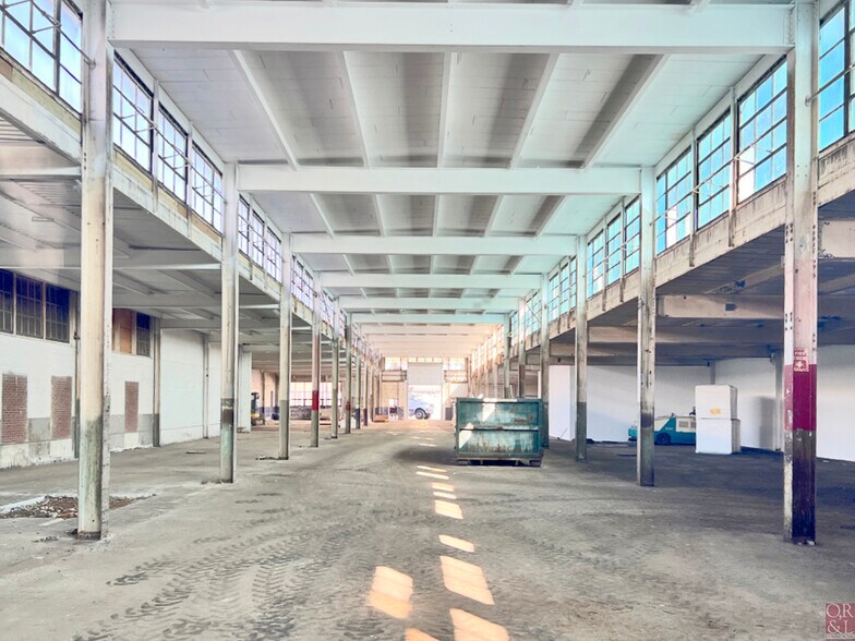 More Photos Of 221 South St, New Britain Unknown For Lease