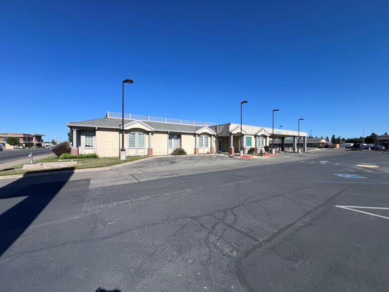 More Photos Of 1221 Bridge St, Yuba City Medical For Lease