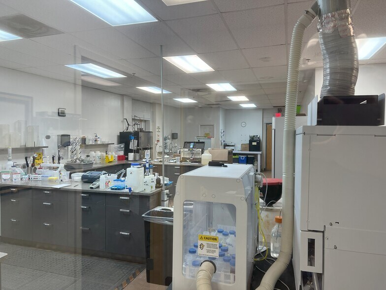 More Photos Of 304 Linwood Rd, Kings Mountain Warehouse For Sale