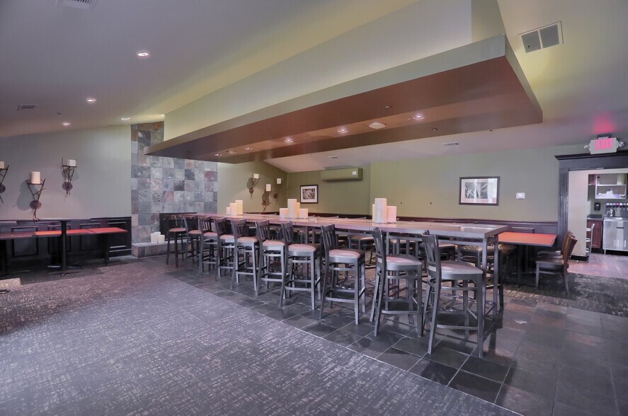 More Photos Of 634 Camp Horne Rd, Pittsburgh General Retail For Sale