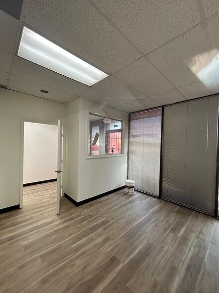 More Photos Of 8600 Westpark Dr, Houston Light Distribution For Lease