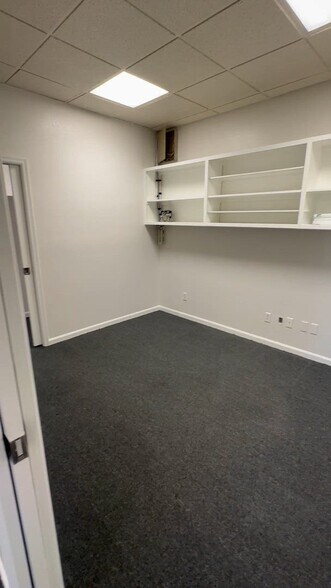 Primary Photo Of 113 W Hoover Ave, Mesa Warehouse For Lease