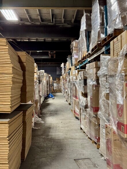 More Photos Of 290 Auburn ave, Buffalo Distribution For Sale