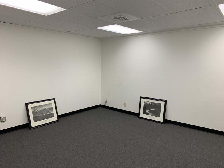 More Photos Of 512 E Wilson Ave, Glendale Office For Lease