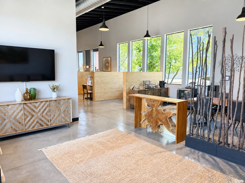 More Photos Of 2455 Beacon St, Chico Office For Lease