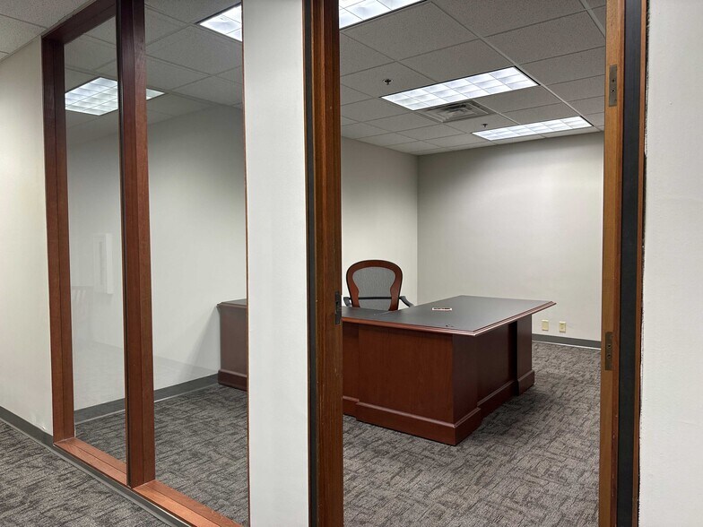 More Photos Of 320 3rd St SE, Cedar Rapids Office For Lease