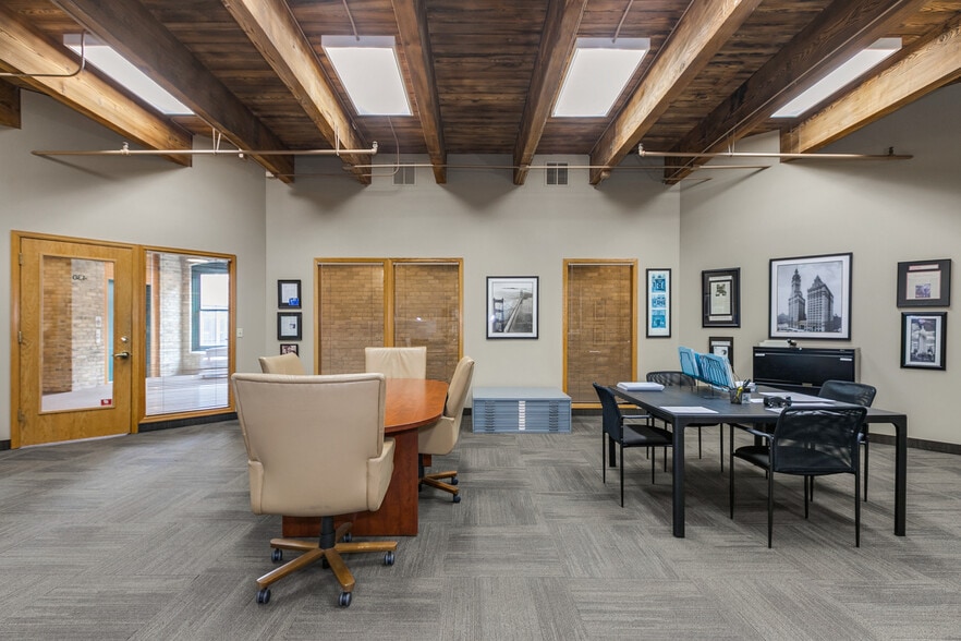 More Photos Of 413 Wacouta St, Saint Paul Office Residential For Lease