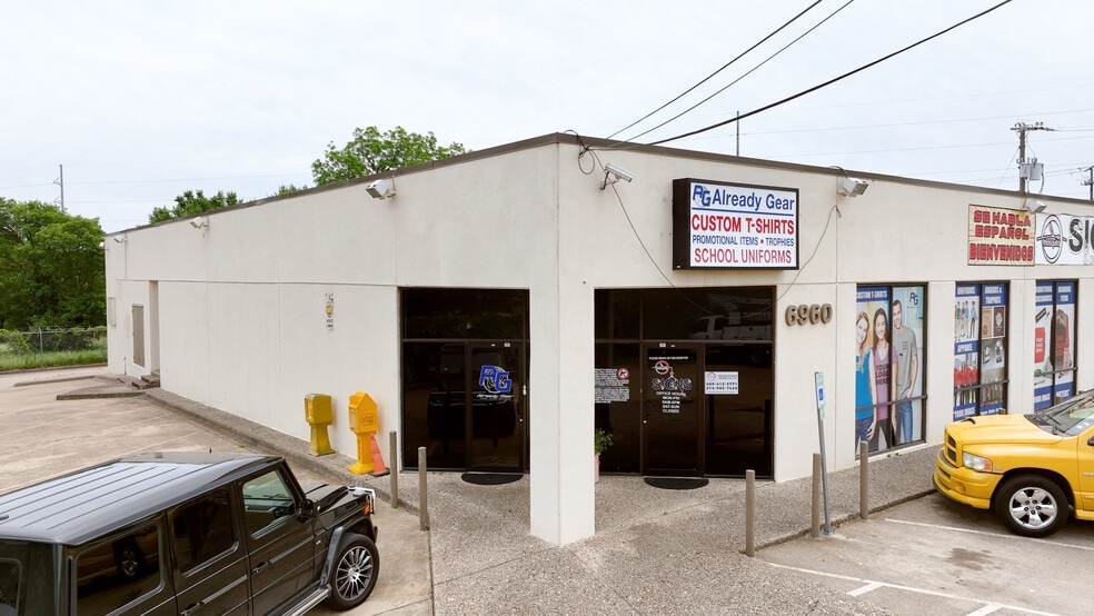 Primary Photo Of 6960 Marvin D Love Fwy, Dallas Freestanding For Sale