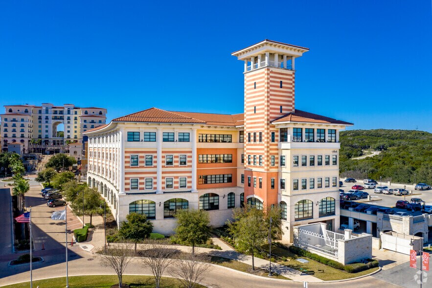 More Photos Of 17802 Interstate 10 W, San Antonio Office For Lease