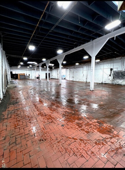 More Photos Of 640 3rd St, Newark Industrial For Lease